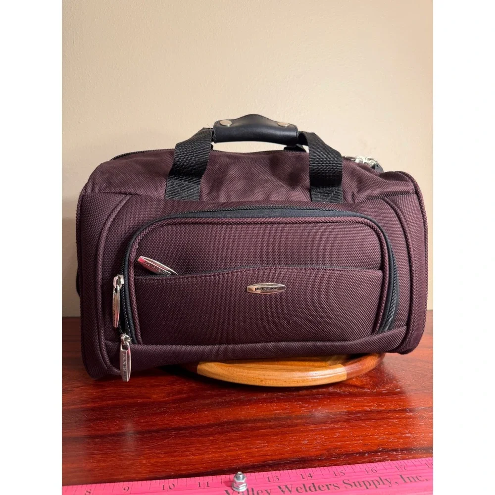 Pierre Cardin Burgundy Ballistic Nylon Travel Duffel Bag Shoulder Strap Lock Key